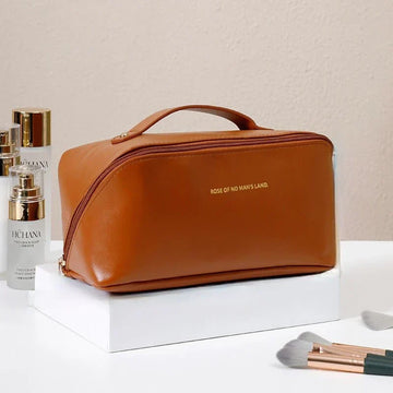 MAKEUP TRAVEL BAG - 50% OFF